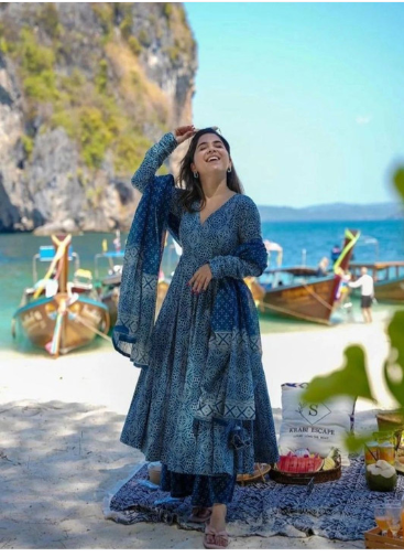 manojava bandhani printed v neck angrakha pure cotton kurta with palazzos and dupatta manojava bandhani printed v neck angrakha pure cotton kurta with palazzos and dupatta